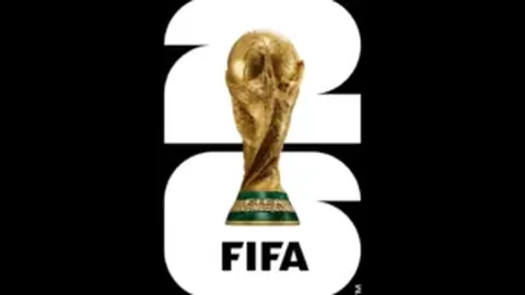 马来西亚羽毛球公开赛遇场馆漏水暂停赛事