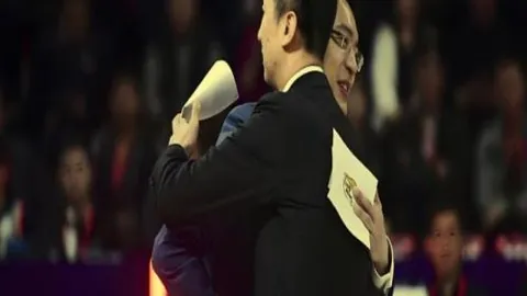 足球嘉年华体验深刻，郜林展望未来：重返赛场指日可待！